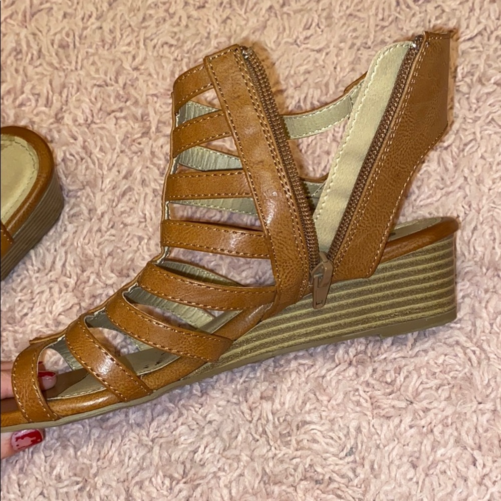 Sandals - Picture 2 of 3